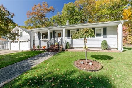 12 Wadsworth Avenue, Smithfield, RI 02917, USA