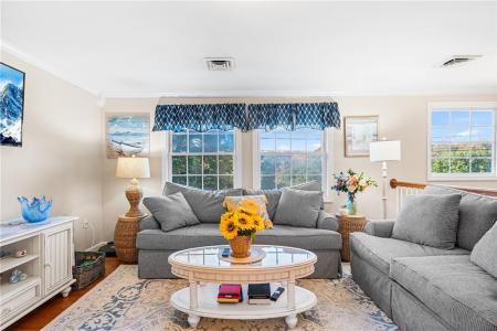 5 Leland Point Drive, Portsmouth, Rhode Island 02871, Stati Uniti