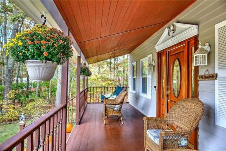 55 Whisper Lane, North Kingstown, Rhode Island 02852
