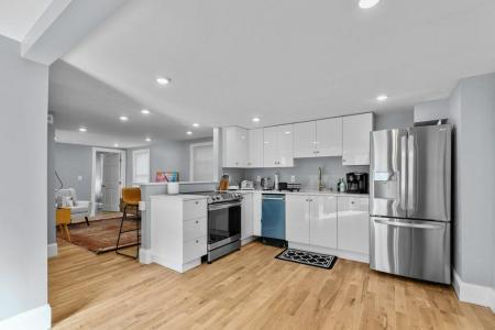 382 Spring Street 1, Newport, RI 02840, USA