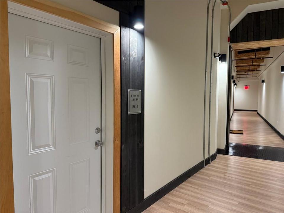 327 Pine Street 204, Pawtucket, Род Айленд 02860, Соединенные Штаты