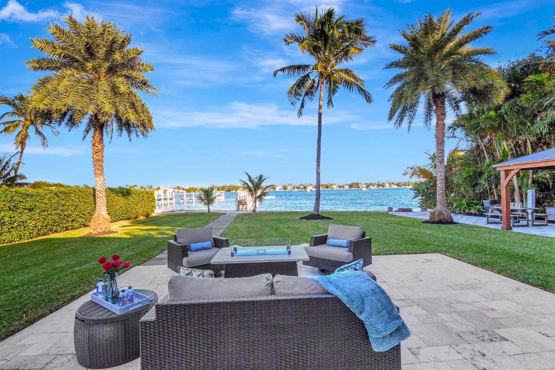 310 S Lake Drive, Lantana, Florida 33462