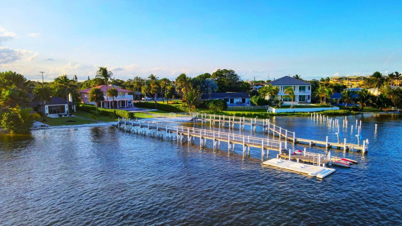 310 S Lake Drive, Lantana, Florida 33462