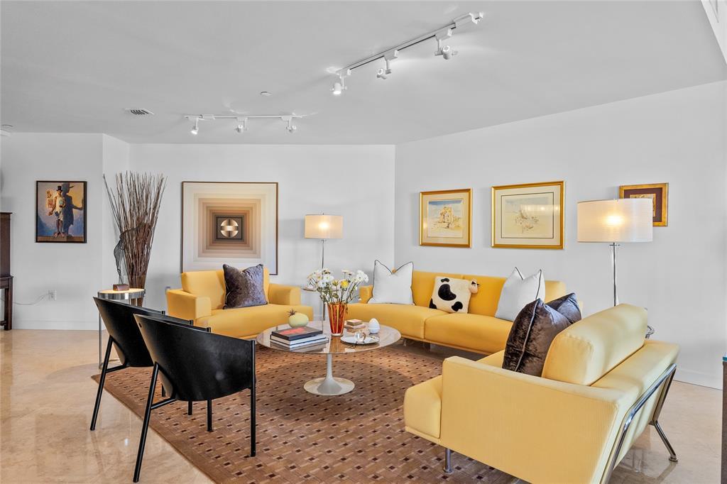 615 Bayshore Dr 301, Fort Lauderdale, Флорида 33304, Соединенные Штаты