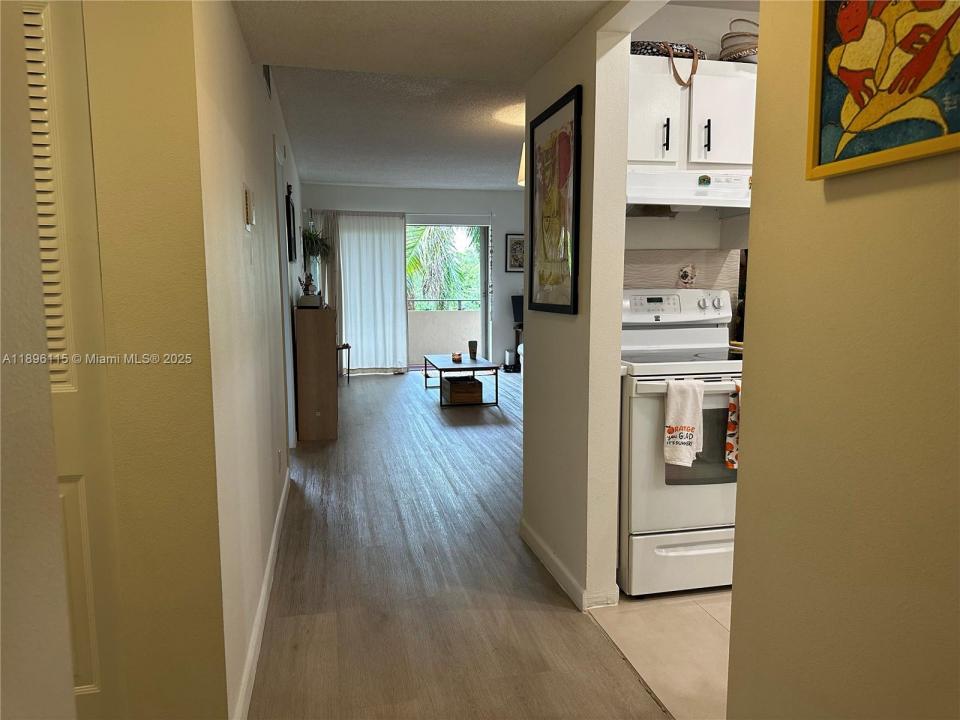 Kendall, Florida 33143