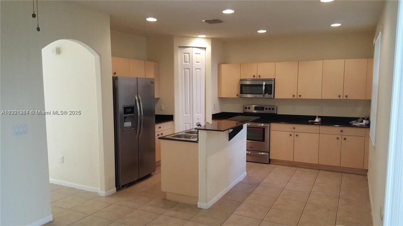 2853 SW 85th Ave 103, Miramar, Florida 33025, USA