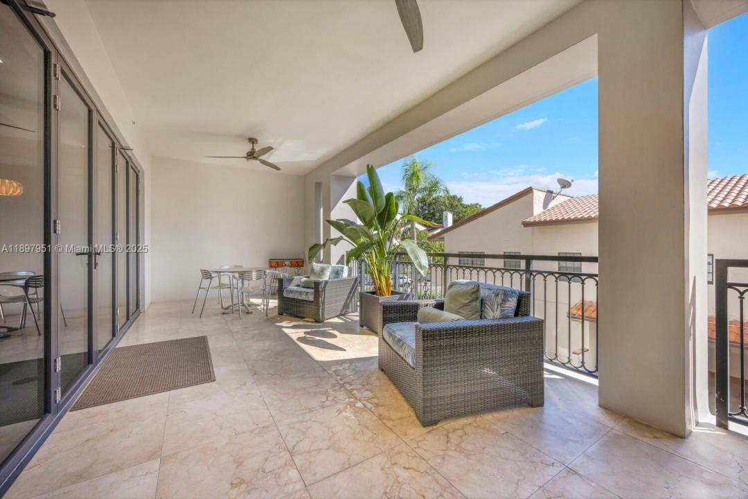 718 Valencia Ave 207, Coral Gables, Flórida 33134, Estados Unidos