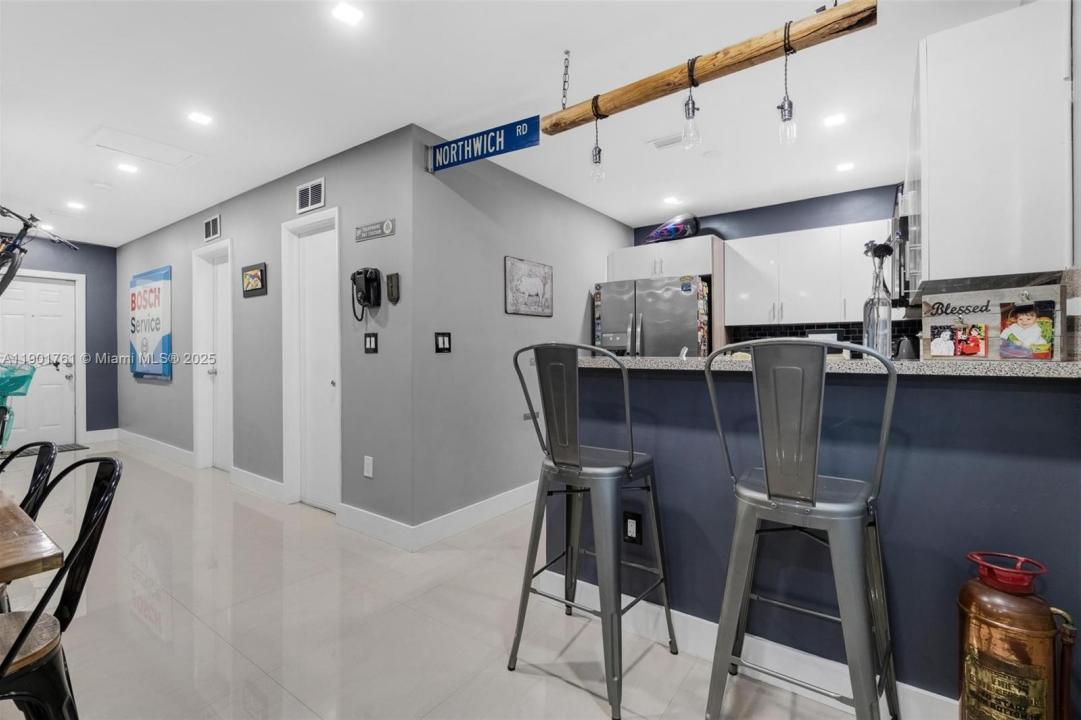 1240 NW 38th St, Miami, فلوريدا 33142, الولايات المتحدة