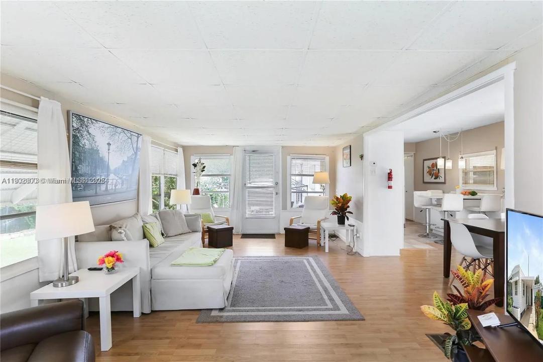 8616 SW 16th Pl 0, Davie, Florida 33324