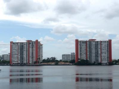 1301 NE Miami Gardens Dr 1111W, Miami, Florida 33179, USA