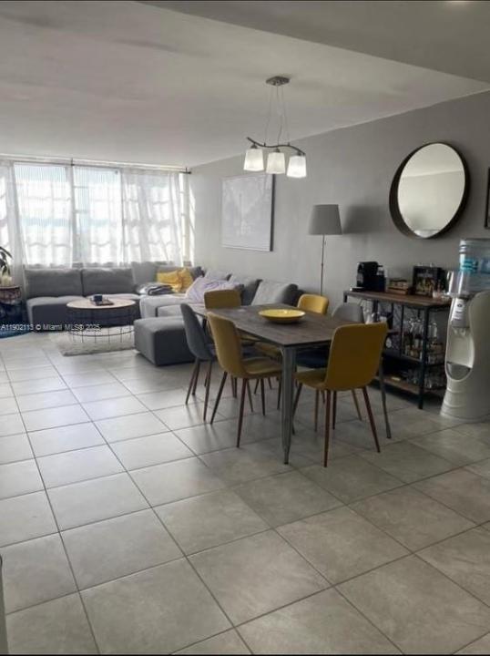 1301 NE Miami Gardens Dr 1111W, Miami, フロリダ 33179, アメリカ合衆国