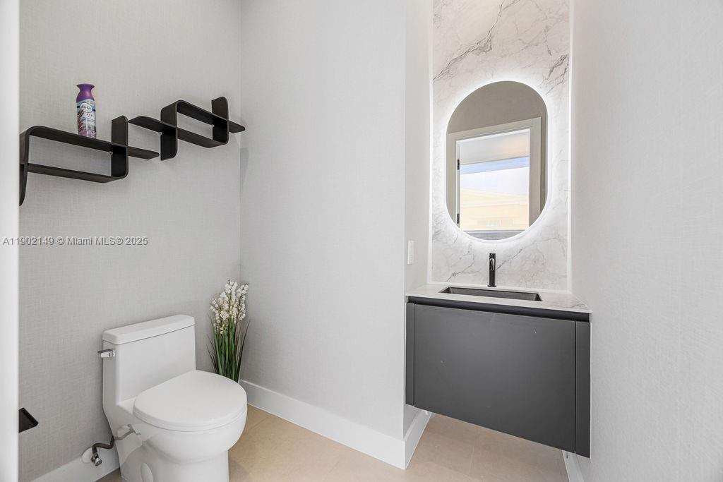 1220 NE 13th Ave, Fort Lauderdale, Florida 33304, HOA KỲ