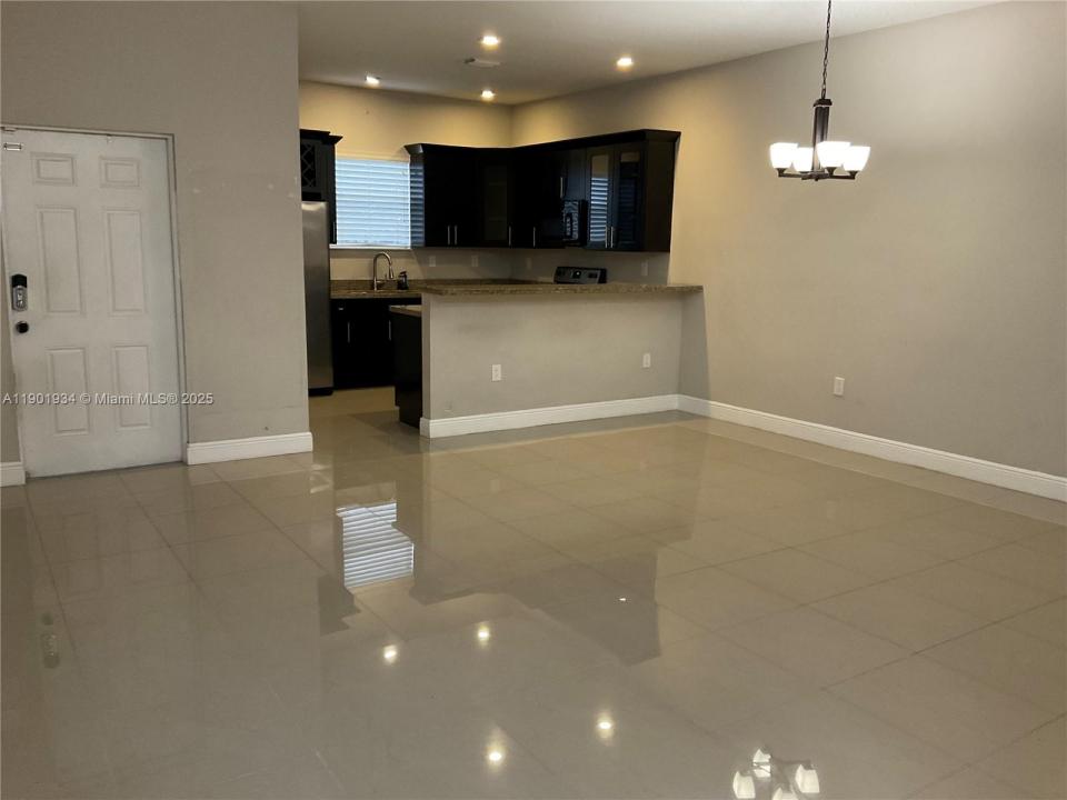 798 NE 43 ST, Oakland Park, Floride 33334, États-Unis