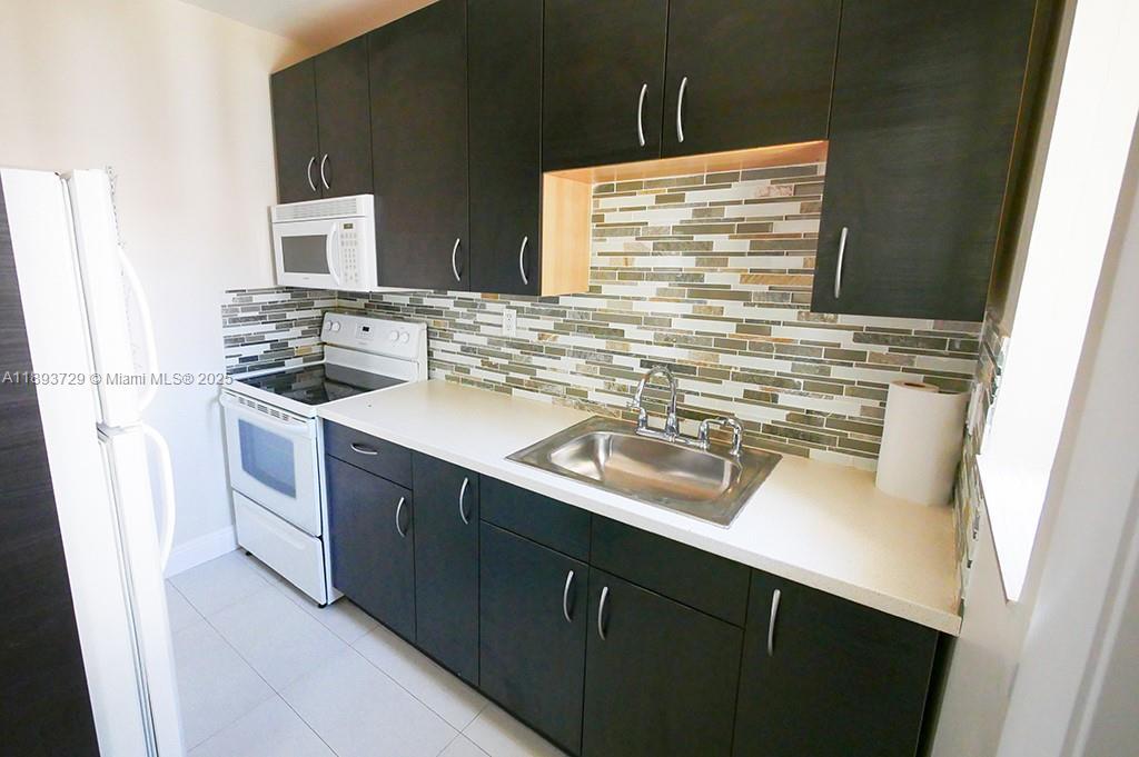 11105 NE 9th Ave 0, Biscayne Park, Florida 33161, Amerika Birleşik Devletleri