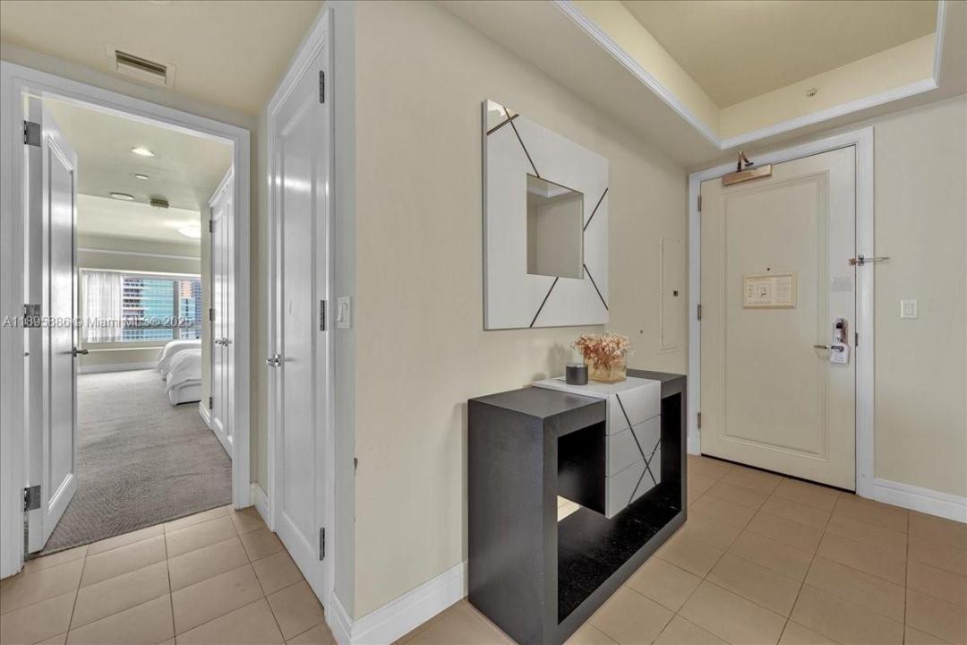 1435 Brickell Ave 3112, Miami, Florida 33131, HOA KỲ