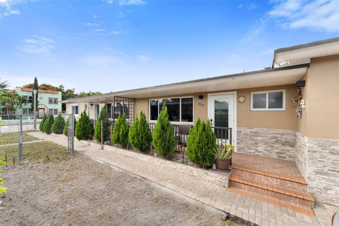 820 SW 17th Ave 1, Miami, Florida 33135, Estados Unidos