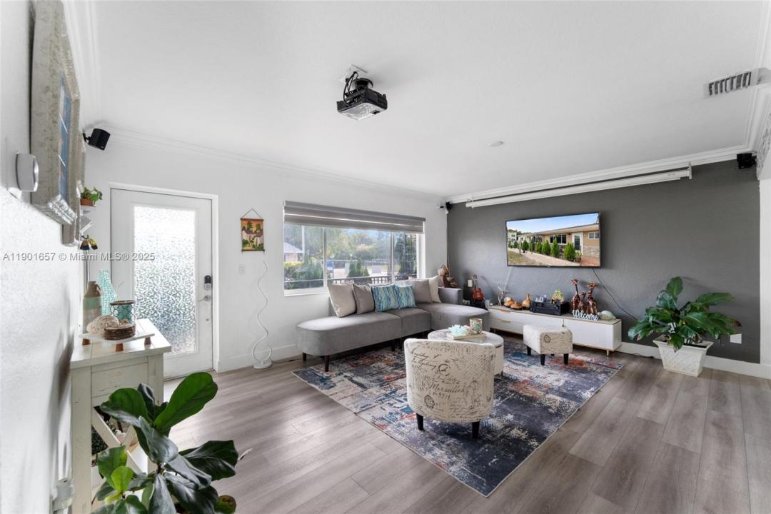 820 SW 17th Ave 1, Miami, Florida 33135, Estados Unidos