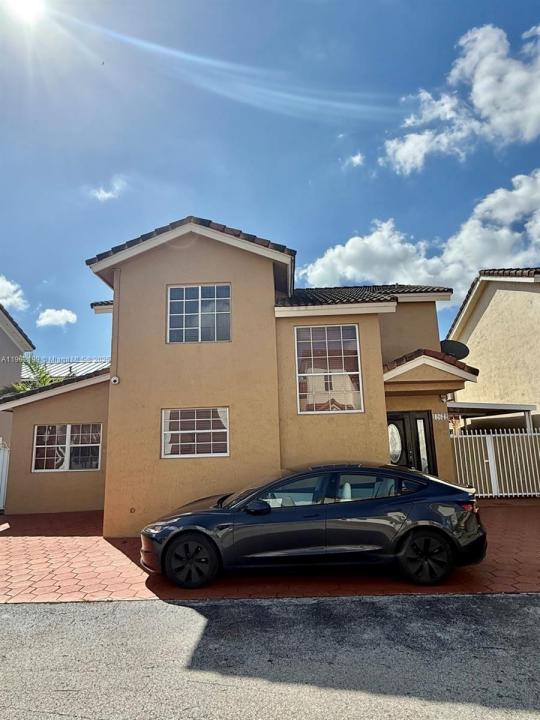 12672 NW 9th Way, Miami, Flórida 33182, Estados Unidos