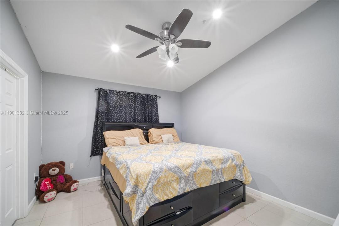 5413 SW 41st St, Pembroke Park, Florida 33023