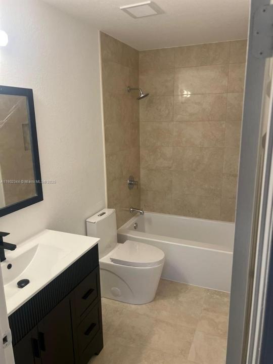 2466 SE 15th Pl 337, Homestead, Florida 33035