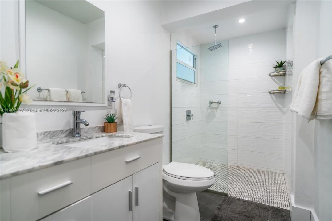 14615 NE 3rd Ct 0, Miami, Florida 33161, Amerika Birleşik Devletleri