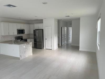 125 SW 171st Way 125, Pembroke Pines, Florida 33027, USA