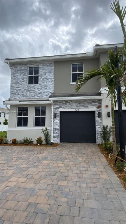 125 SW 171st Way 125, Pembroke Pines, Florida 33027