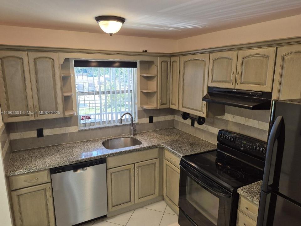 5100 SW 64th Ave 201A, Davie, Florida 33314