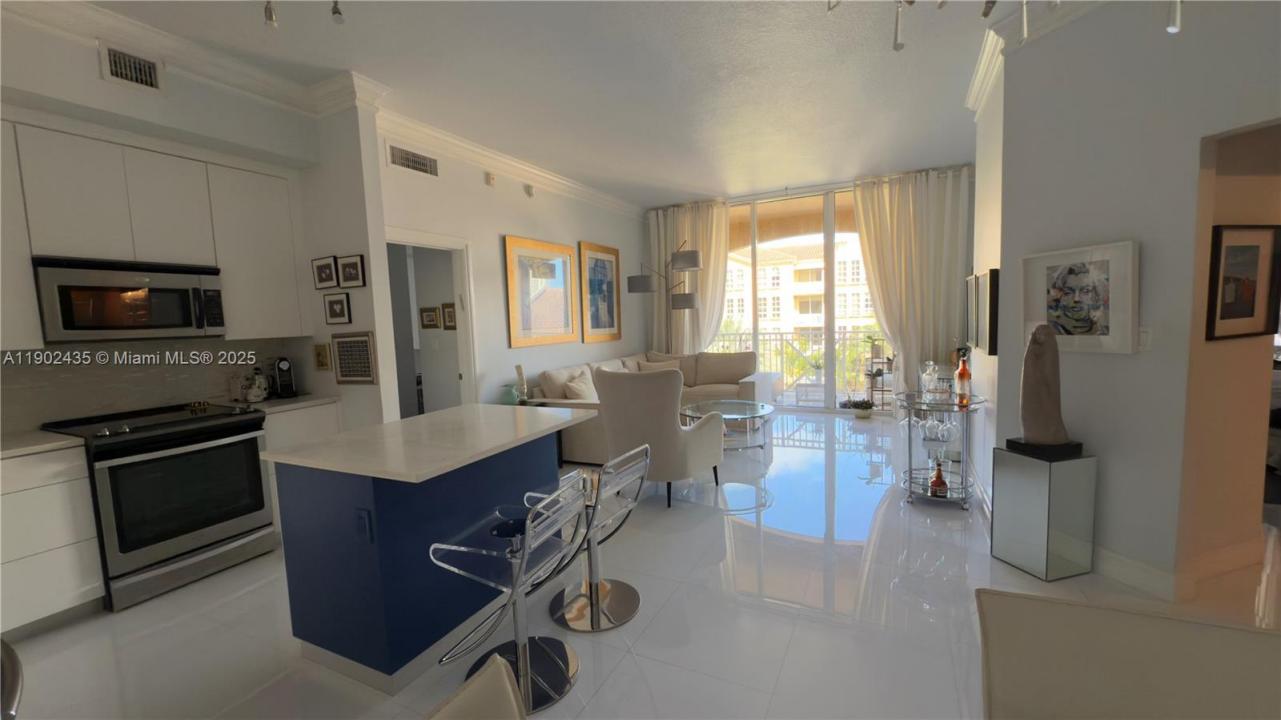 3001 NE 185th St 532, Aventura, Florida 33180, USA