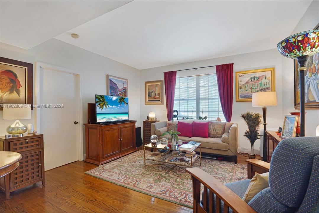 1051 Meridian Ave 1K, Miami Beach, Floride 33139, États-Unis