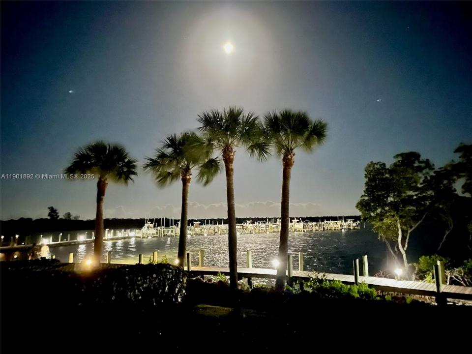 6102 SE Landing Way 2, Stuart, Flórida 34997, Estados Unidos