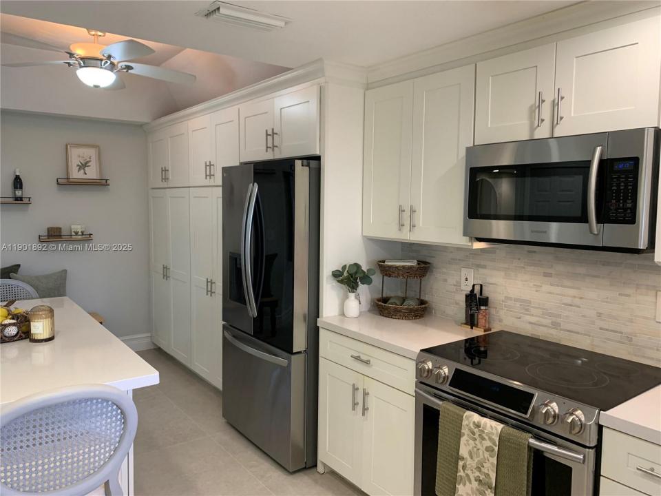 6102 SE Landing Way 2, Stuart, Flórida 34997, Estados Unidos