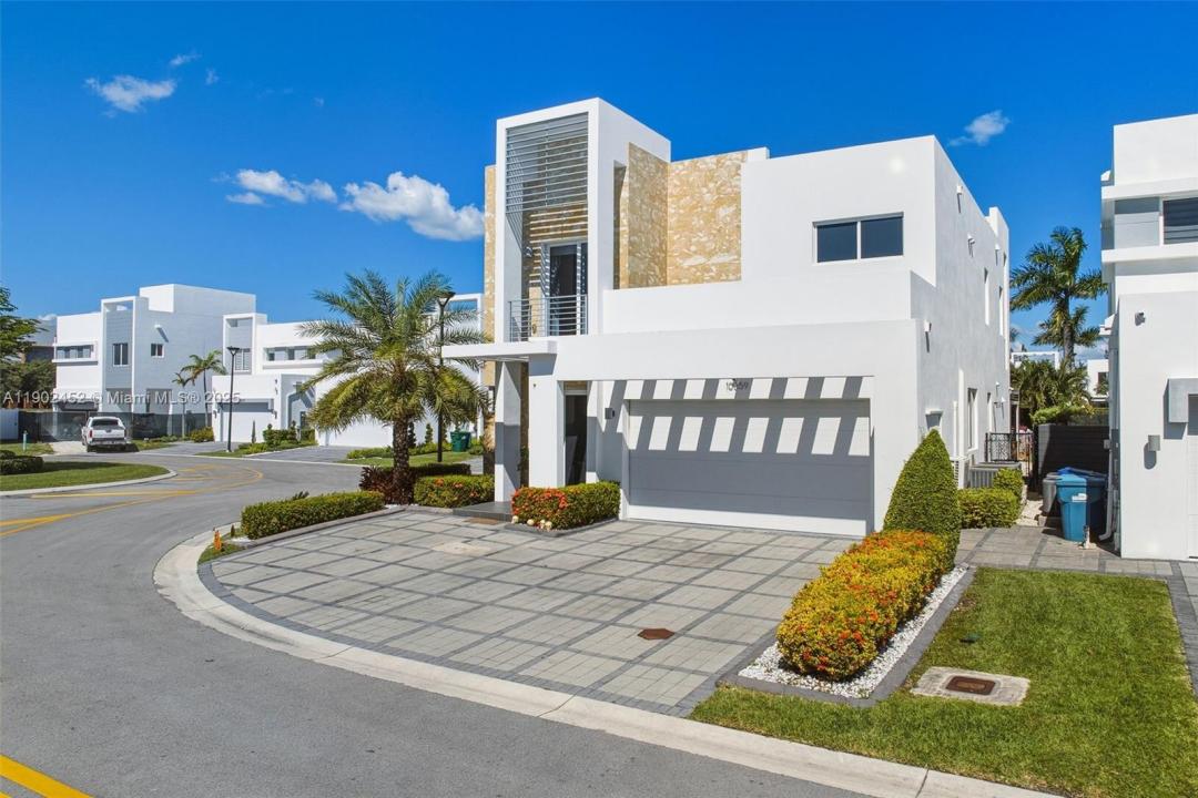 10359 NW 67th Ter, Doral, 佛罗里达州 33178, 美国