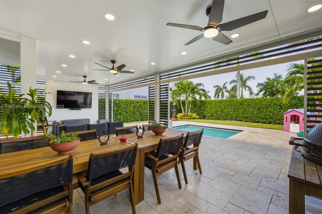 10359 NW 67th Ter, Doral, 佛罗里达州 33178, 美国