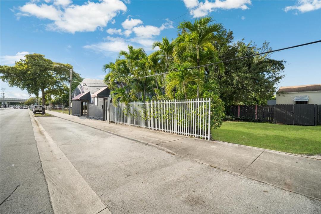 2900 NW 11th Ave, Miami, Florida 33127, HOA KỲ