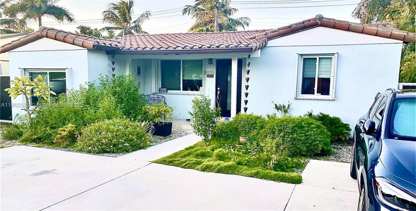 5935 SW 42nd St, Miami, Floryda 33155, USA