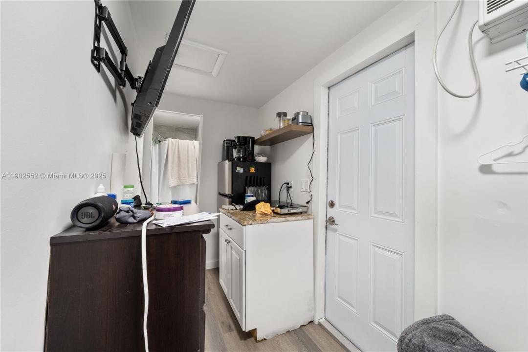 1257 NW 58th St, Miami, 佛罗里达州 33142, 美国