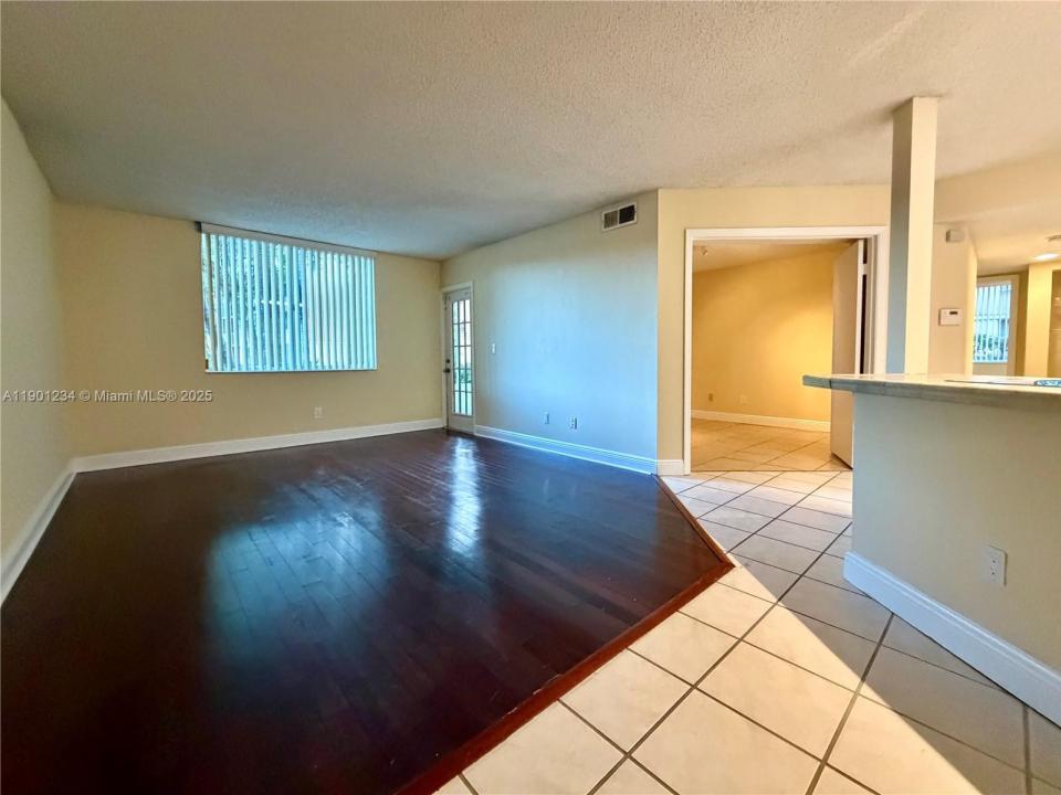 4035 W Mcnab Rd F101, Pompano Beach, Floride 33069, États-Unis