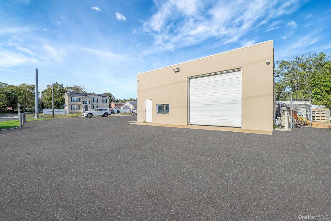 93 Clinton Avenue N, Islip, New York 11706, États-Unis