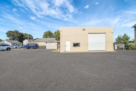 93 Clinton Avenue N, Islip, New York 11706, États-Unis