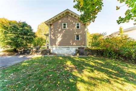 7 West Street, Hopkinton, Rhode Island 02804