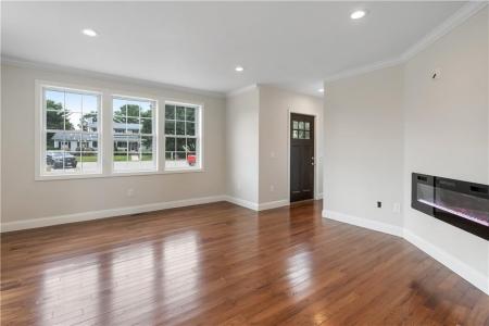 8 SeaBreeze Terrace, Warwick, Rhode Island 02886