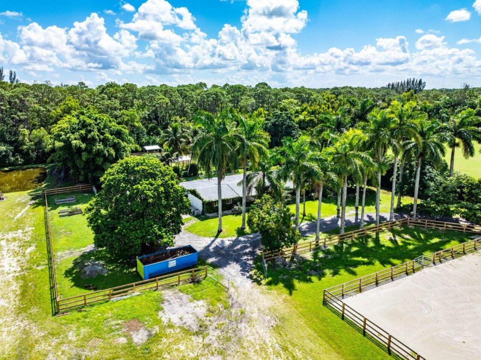 1068 D Road, Loxahatchee Groves, Florida 33470