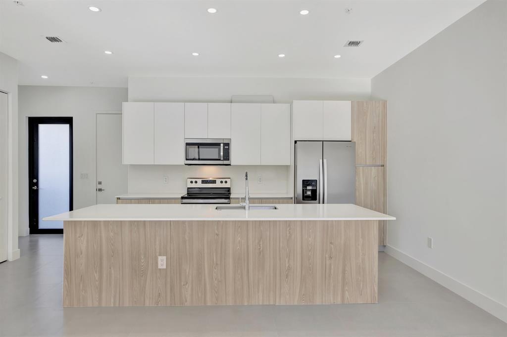 4208 NE 7th Ter, Oakland Park, Florida 33334