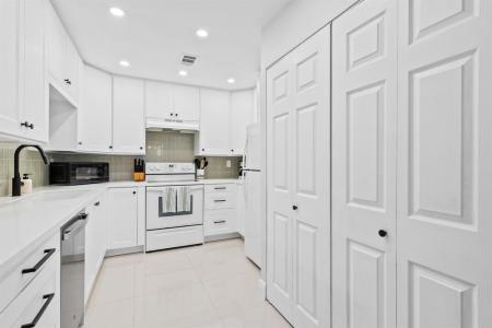 8059 SW 17th Pl 5-4, Arrowhead, Davie, Florida 33324
