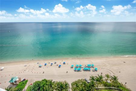 15701 Collins Ave 1402, Sunny Isles Beach, Florida 33160, USA