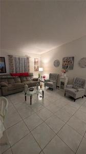 1025 SW 113th Ter, Pembroke Pines, Florida 33025, USA