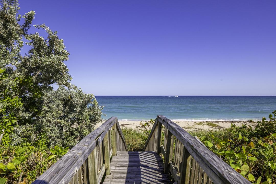 1550 S Ocean Boulevard, Palm Beach, Florida 33480