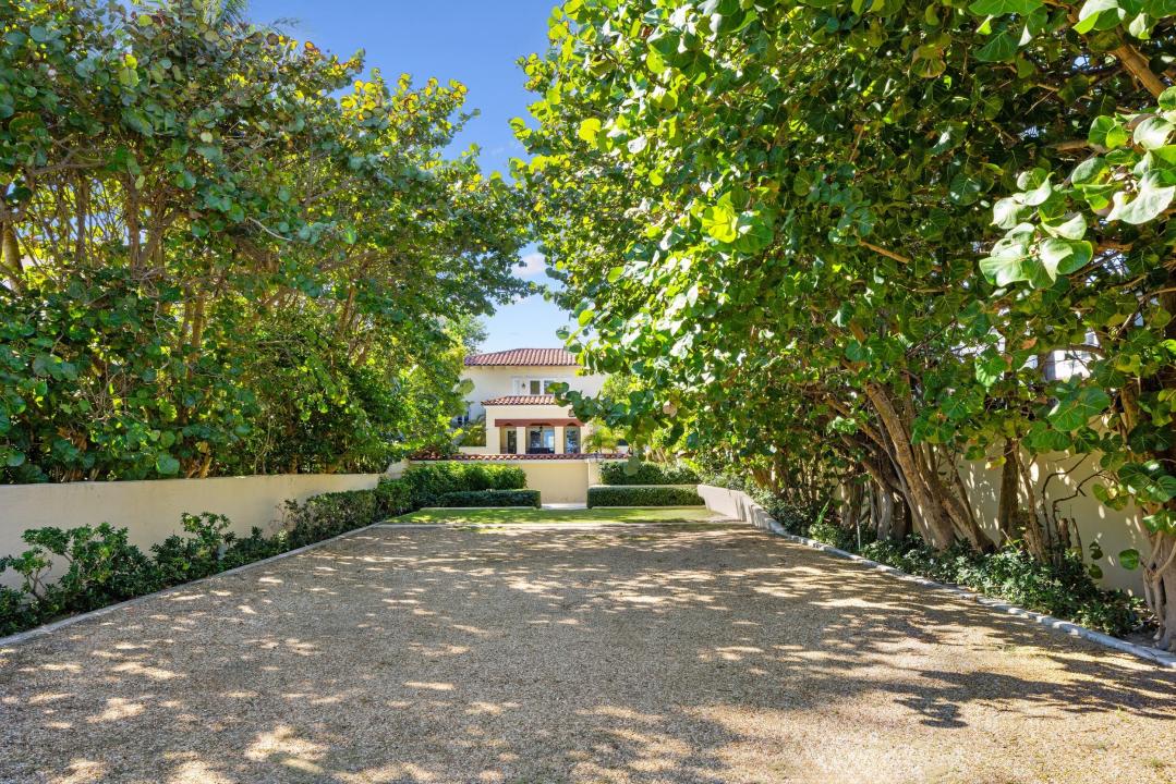 1550 S Ocean Boulevard, Palm Beach, Florida 33480