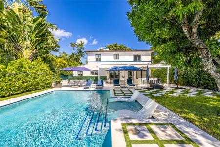 6166 Pine Tree Dr, Miami Beach, Florida 33140, USA